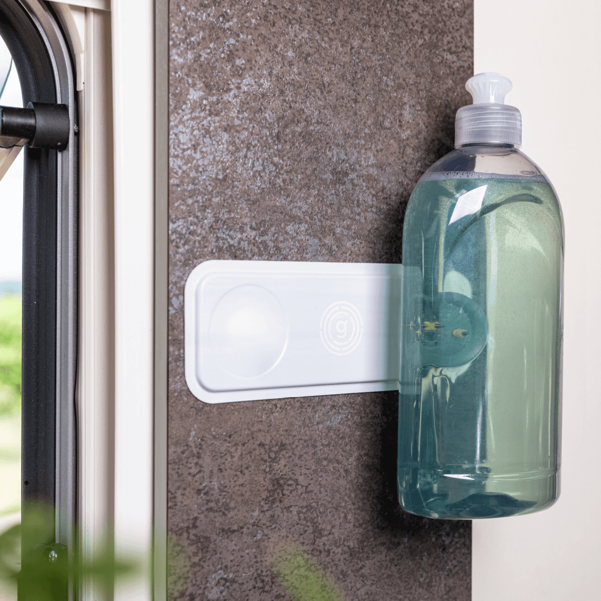 MagSpike mit gelmags Leiste weiß in Spülmittelflasche